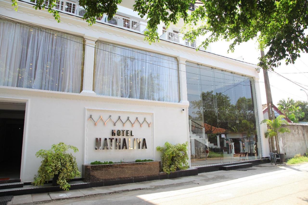 Hotel Nathaliya Katunayaka Buitenkant foto