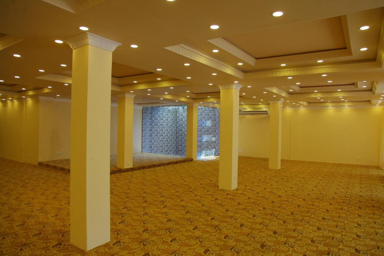 Hotel Nathaliya Katunayaka Buitenkant foto