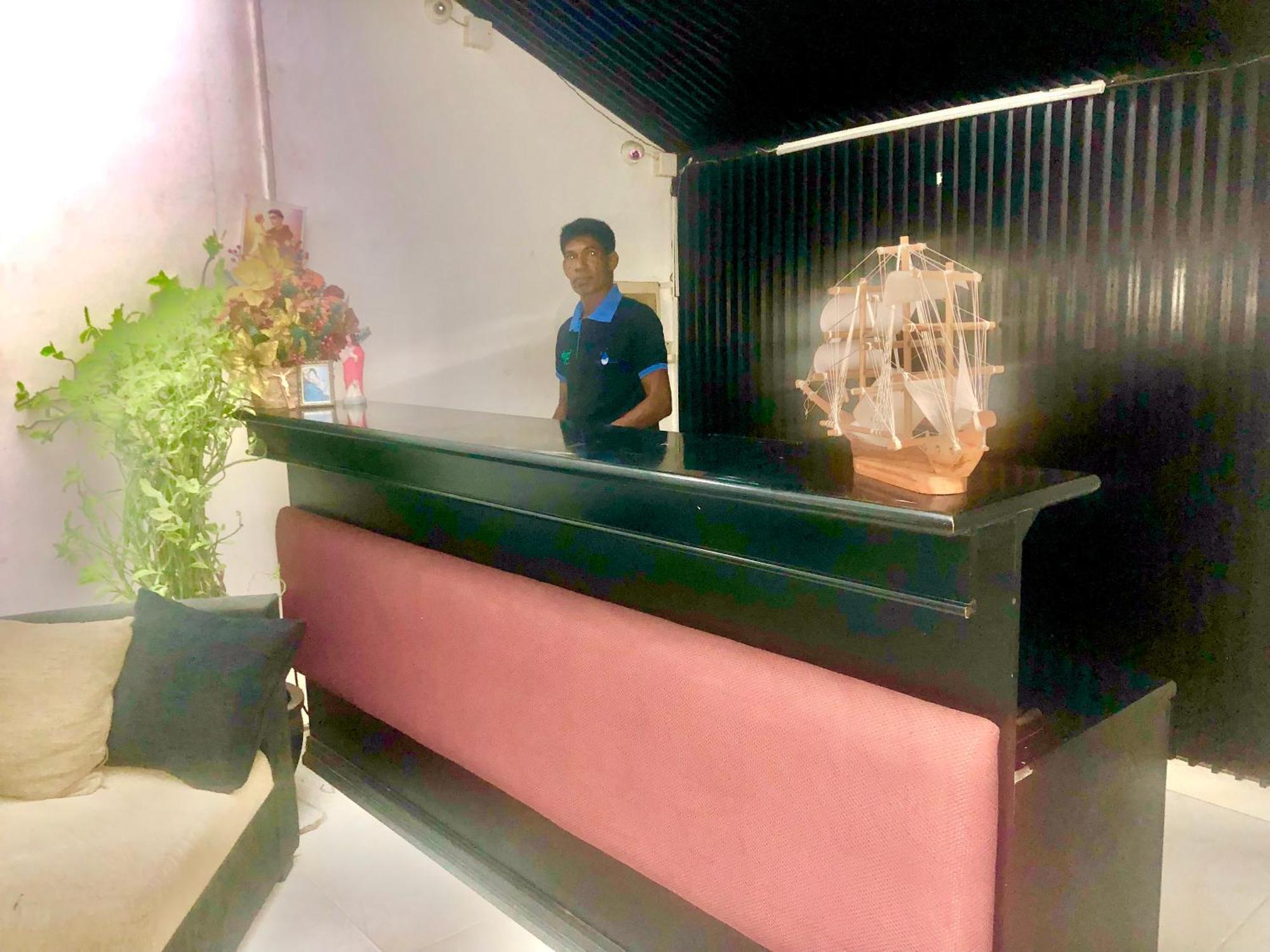Hotel Nathaliya Katunayaka Buitenkant foto
