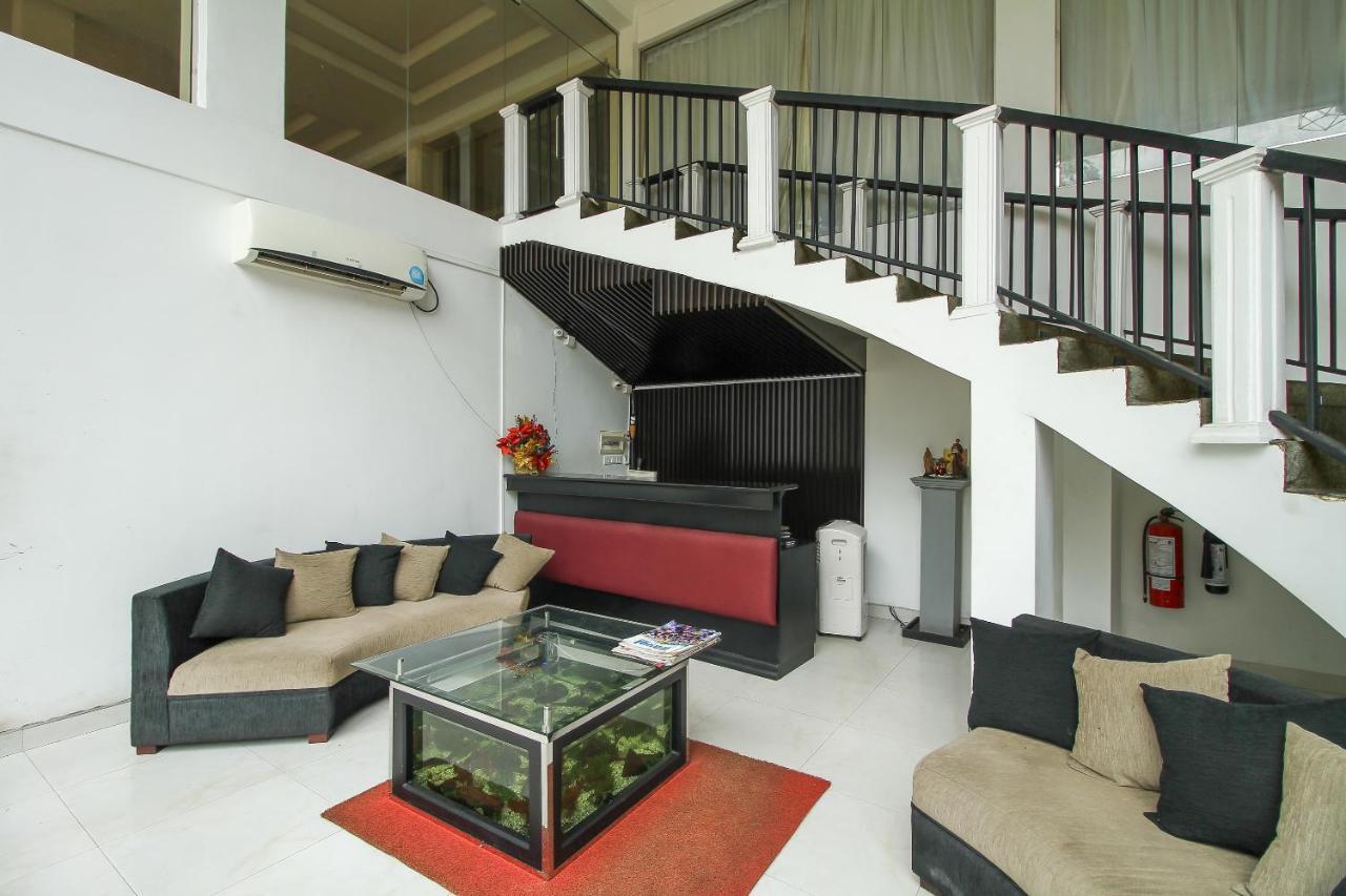 Hotel Nathaliya Katunayaka Buitenkant foto