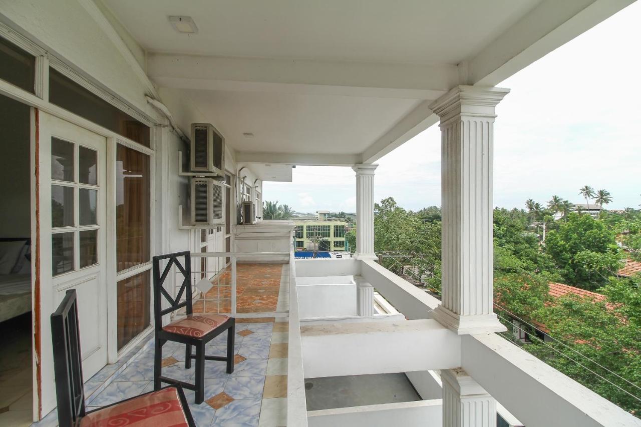 Hotel Nathaliya Katunayaka Buitenkant foto