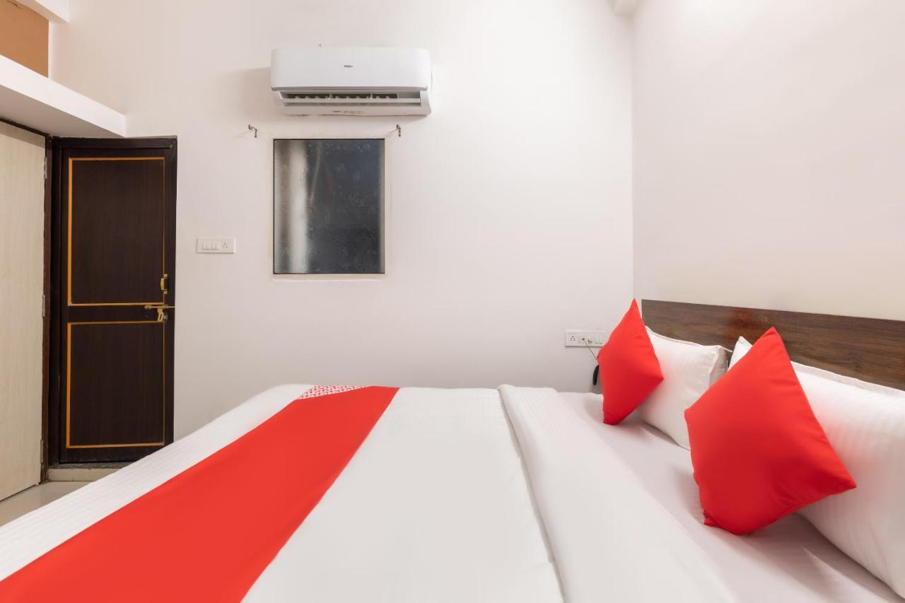 Hotel Nathaliya Katunayaka Buitenkant foto